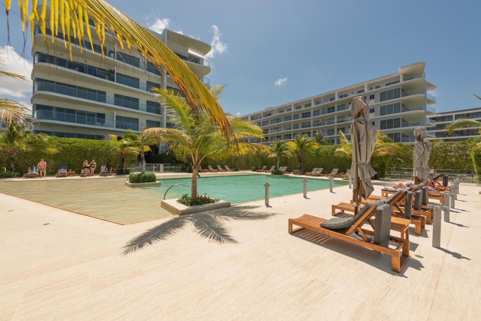 Apartamento Frente Al Mar, Con Playa Y 4 Piscinas En Cartagena
