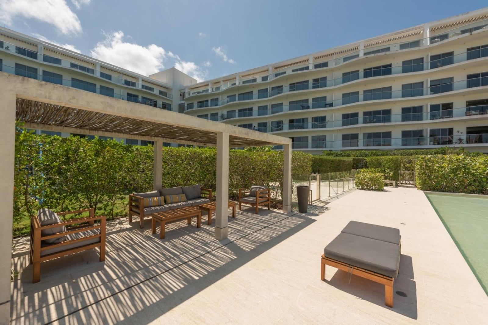 Frente Al Mar, Con Playa Y 4 Piscinas En Apartamento