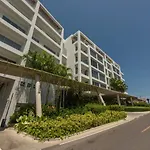 Frente al Mar, con playa y 4 piscinas en Cartagena