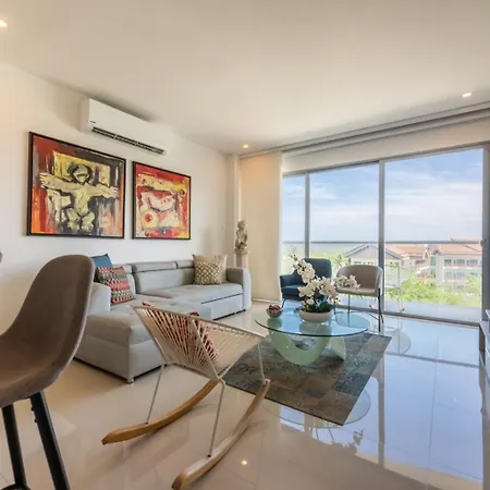 Apartamento Frente Al Mar, Con Playa Y 4 Piscinas En Cartagena